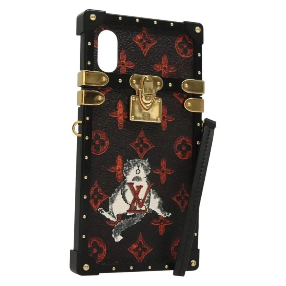 LOUIS VUITTON Transformed Cat Eye Trunk iPhone XS Case Black